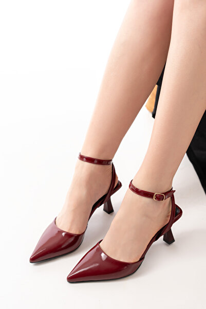 Entella Store Kısa Topuklu Bantlı Bordo Kadın Ayakkabı