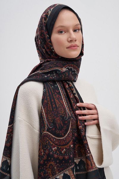 carell Breeze Red Early Silk Shawl