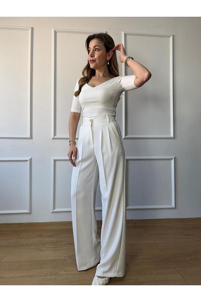 Size Özgü Ecru V-neck Blouse