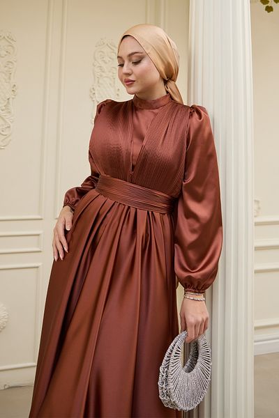 InStyle Φόρεμα με σταυρωτό σχέδιο πλισέ καφέ σατέν