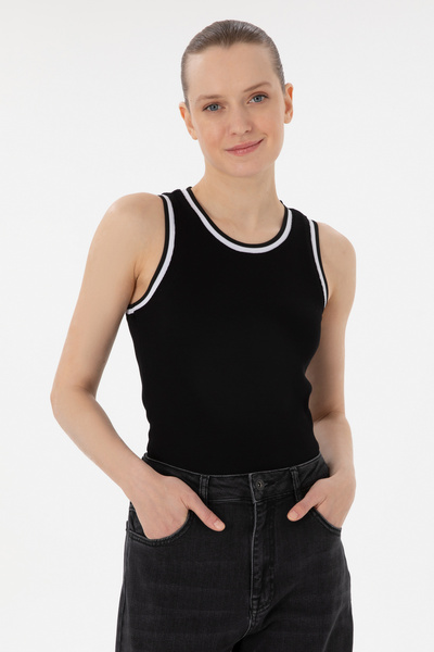 U.S. Polo Assn. Kadın Siyah Kolsuz Bisiklet Yaka Tişört 50305857-VR046