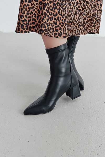 MUGGO Darja garantierte Damen-Stiefel mit Absatz und spitzer Zehenpartie und Reißverschluss