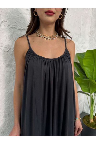 Elif Özbey Butik Φαρδύ φόρεμα με καπνιστό γιακά