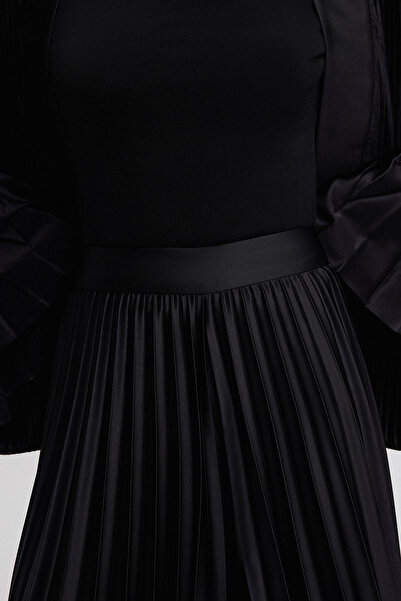 Touché Privé BOL SLEEVE PILICOLEY PANT AND SLEEVE DETAILED PILICOLEY KIMONO