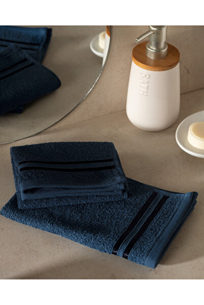 Madame Coco مجموعة من مناشف يد من القطن بنسبة 100% من Maynor Border - أزرق داكن