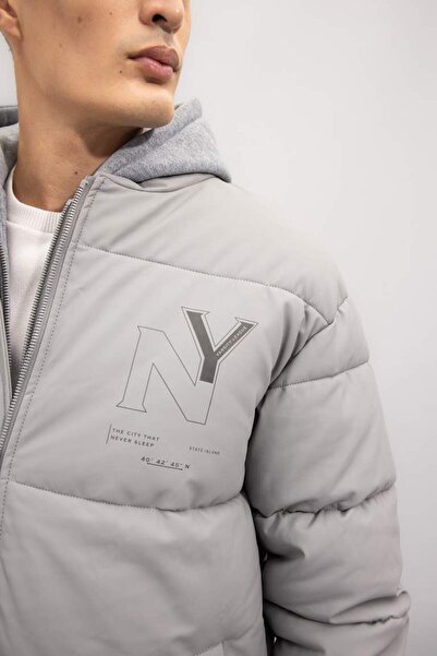 DeFacto Hooded Puffer Jacket with Zipper Pockets