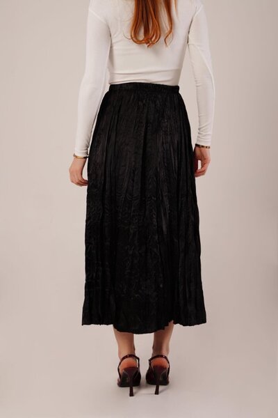 JANES Midi Length Pleated Satin Black Skirt