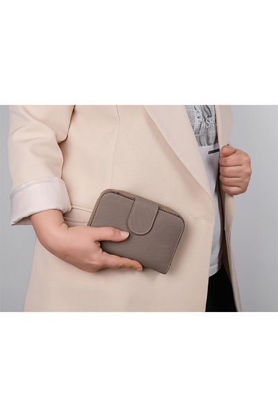 Bagacar Дамски портфейл с цип от норка, квадратен