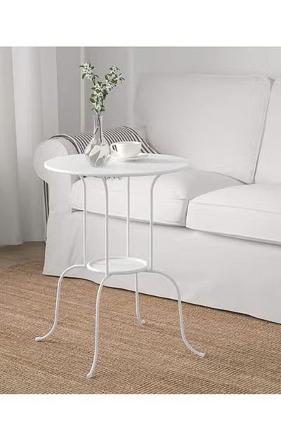 co arma Two-tier side table made of metal in white color