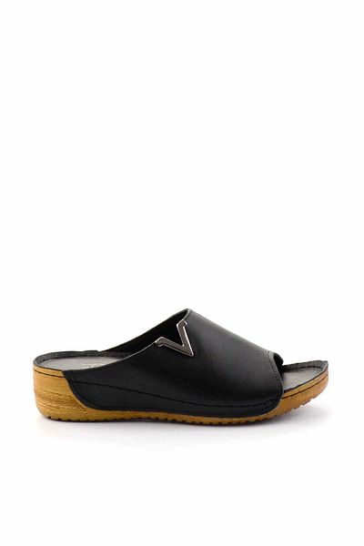Bambi Black Genuine Leather Women's Slippers K04331021103