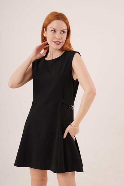 gelirr Rochie mini neagră cu mâneci zero, cu detaliu de lanț pe laterale