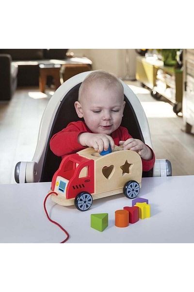 New Classic Toys Camion Shape Sorter Cu 6 Forme