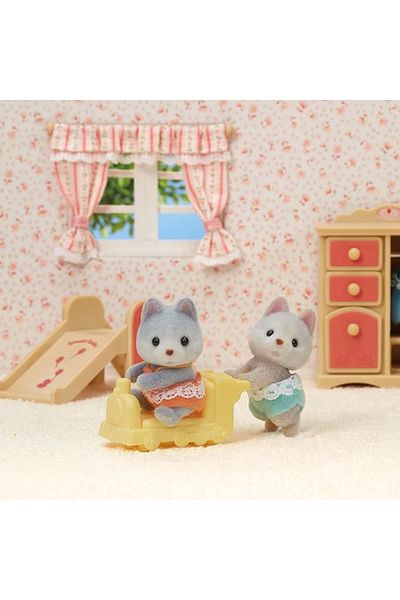 Epoch Φιγούρες Sylvanian Families - Δίδυμα Κουτάβια Husky