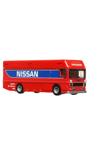 mattel Hot Wheels Euro Hauler Transporter With Nissan 300 Zx Gts Car 1:64 Scale