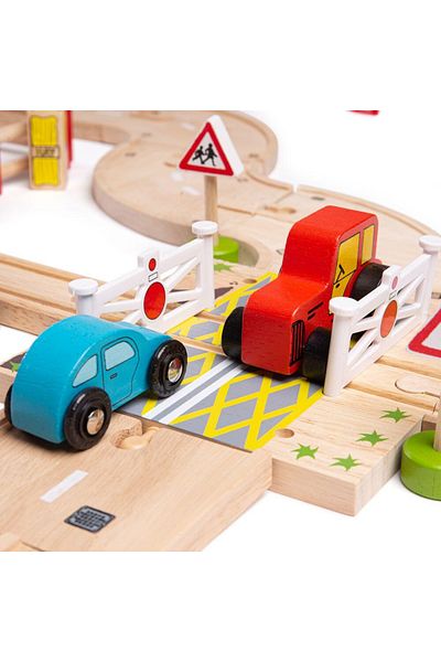 BIGJIGS Toys Circuit Auto Si Feroviar (80 PIESE)