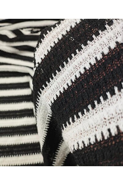 Kumaş Parça Siyah Beyaz Enine Çizgili Triko En: 150