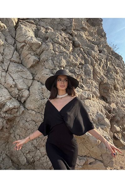Güler Swimwear Rochie neagră din țesătură cu guler dublu