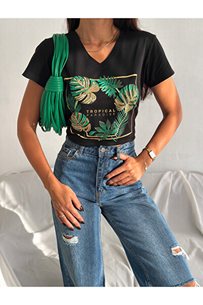 Esra Butik Hane تي شيرت نسائي أبيض برقبة على شكل حرف V وأوراق شجر خضراء ومطرز...