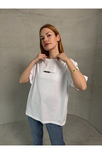Cappmoda T-901 Λευκό μπλουζάκι με λαιμόκοψη με ρωσική εκτύπωση με έγχυση