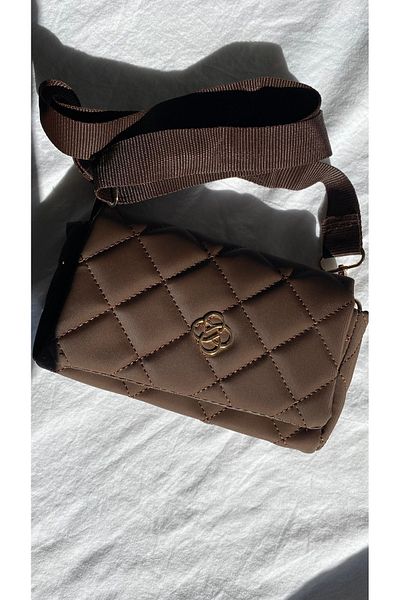 Cosy Bag Спортна чанта за през рамо с ватиран мотив на горчиво кафе
