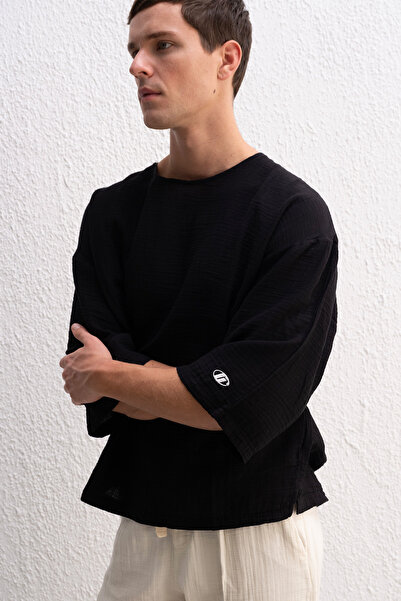 GIESTO Μαύρο μπλουζάκι με κέντημα με μισό μανίκι