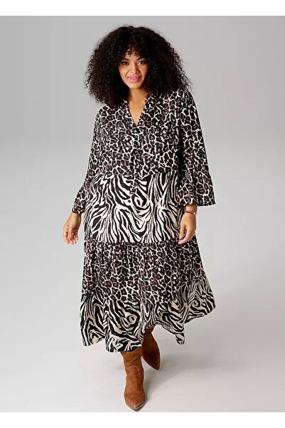 Şans Women's Plus Size Leopard & Zebra, Paw Buttoned Whiskey Costume 65N38815