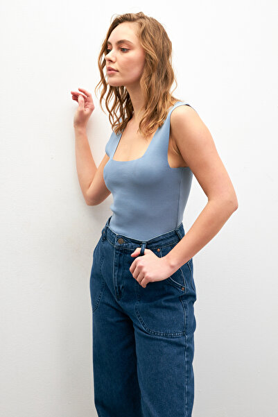 Bipantolon Γυναίκεια Σκούρα Μπλε Βασική Τετράγωνη Λαιμόκοψη Αμάνικη Μπλούζα Πλατιά Τιράντα Καλοκαιρινό/Χειμερινό Πλεκτό Μπλουζάκι