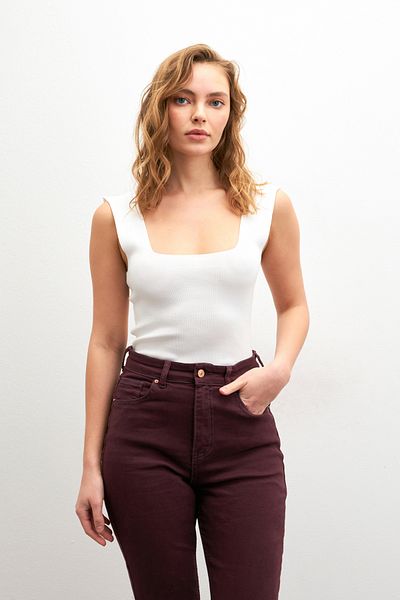 Bipantolon Γυναικείο λευκό Basic τετράγωνο λαιμό Tank Top Χοντρό λουράκι Καλοκαιρινό/χειμωνιάτικο πλεκτό εσώρουχο