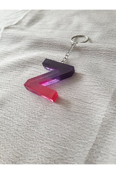 LuArte سلسلة مفاتيح على شكل حرف Z من الإيبوكسي باللون الأرجواني والوردي
