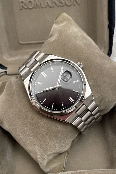 Leerybee Quartz Calendar Men's Wristwatch Nk-15