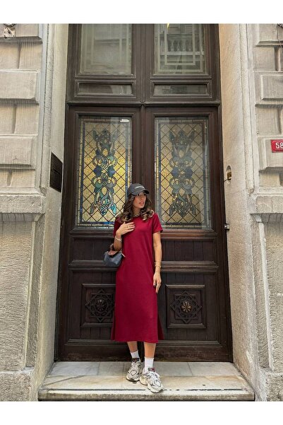 Friday Mood Γυναικείο κοντομάνικο βασικό φόρεμα με λεπτομέρεια με σκίσιμο