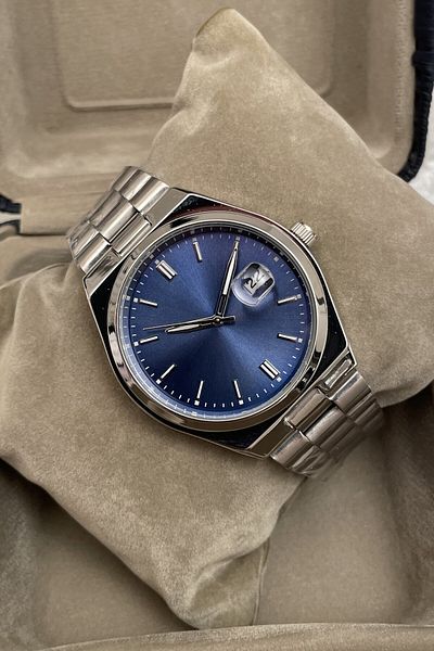 Leerybee Quartz Calendar Men's Wristwatch Nk-15