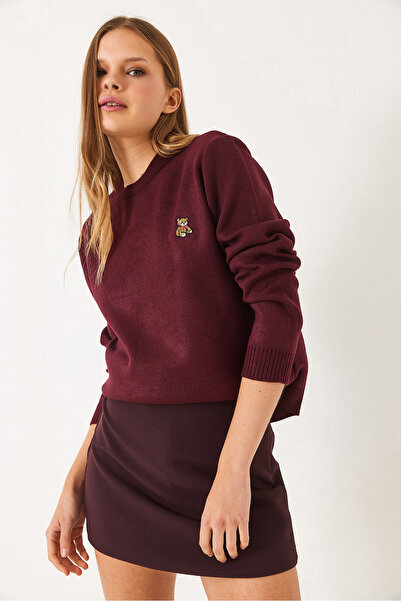 Bianco Lucci Women's Teddy Embroidered Basic Sweater 20247602