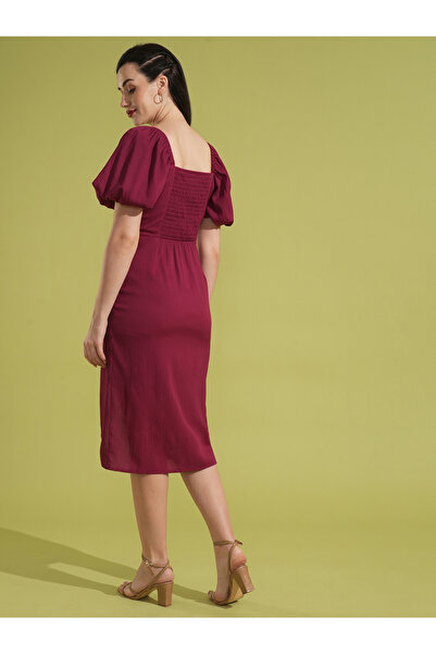 Globus By Styli Solid Gathered Square Neck Puff Sleeves Midi Dress