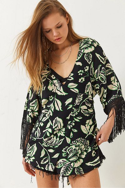 Bianco Lucci Women's Tassel Detailed Tie-Up Patterned Short Viscose Kimono 60261497