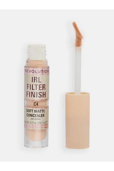 Revolution كونسيلر IRL Filter Finish، C4