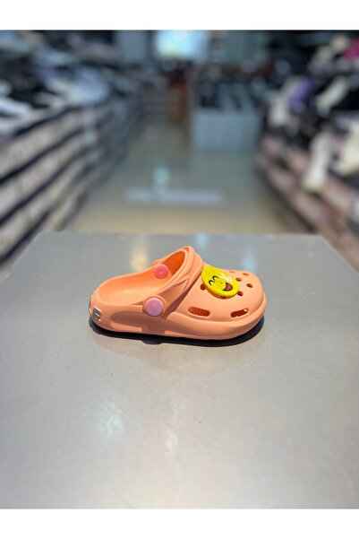 Hacıoğlu Ayakkabı شبشب أوديسا للأطفال للجنسين مع ملصقات