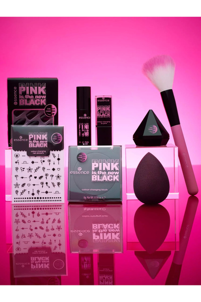 Essence PINK Is The New BLACK Colour-Changing Click and Go Nails 01