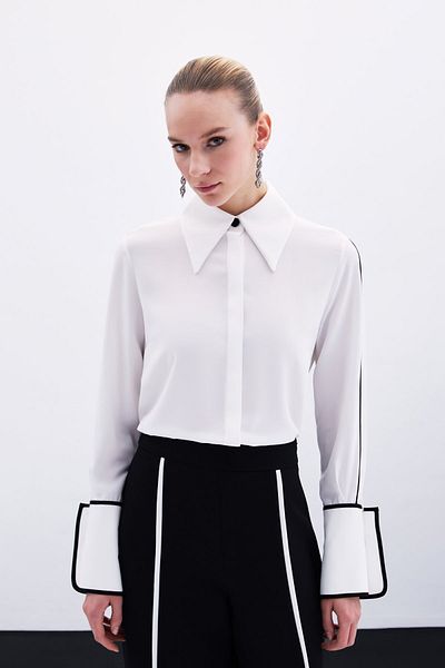 Sateen قميص كلاسيكي متباين بأساور - إكرو