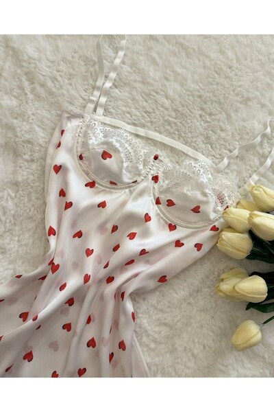 LOVE Balenli Göğüs Kaldıran Balenli Beli Oturtmalı Gecelik