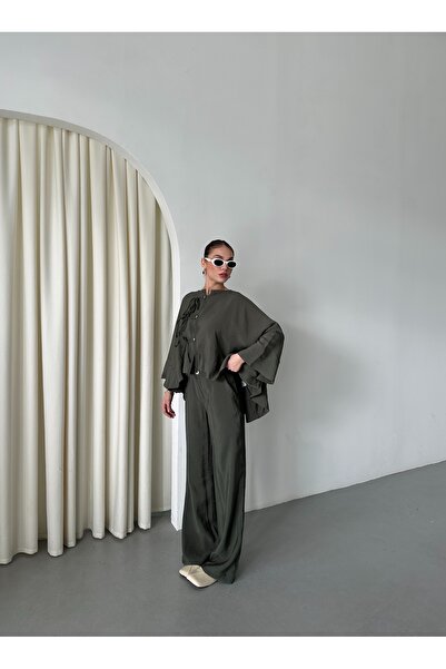 Laluvia Haki Yarasa Kol Bağcık Düğme Detaylı Takım - 9002