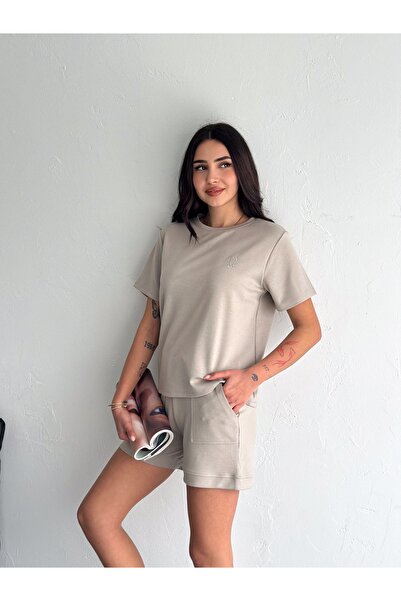 Gugus ΓΥΝΑΙΚΕΙΟ ΚΟΝΤΟ ΣΟΡΤΣ/T-SHIRT 2 ΤΕΜΑΧΙΑ ΚΟΣΤΟΥΜΙ MODAL ΥΦΑΣΜΑ