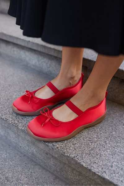 ANGELİNA JONES Cacares Women's Red Satin Elastic Ballet Sneaker