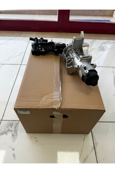 A6261800011 W205 Yağ Filtre Kütüğü