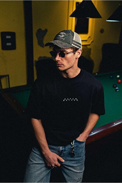 ablukaonline Muška kapa Raven sa zakrpama Oversize kroj T-shirt crna