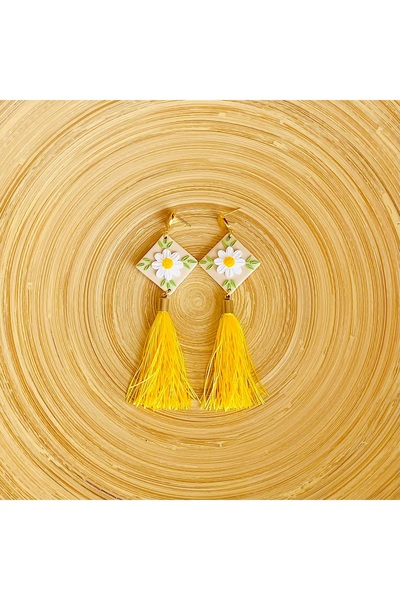 KARYA Papatya Desenli Püsküllü Küpe