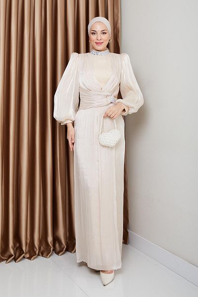 Olcay Yoryo Silk Hijab Abendkleid CREME 1236 – Yoryo Kleid mit Schleife und Kragen aus Stein