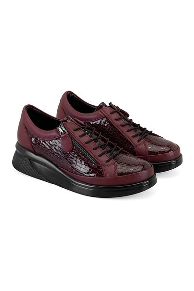Desa Women's Burgundy Desacomfort Crocodile Printed Leather Casual Shoes