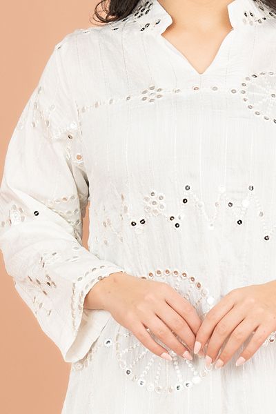 IKKXA Elegant Jalabiya with Intricate Embroidery Work