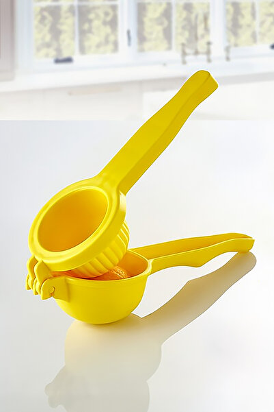 Soillium 1. Quality Practical Hard Plastic Lemon Squeezer Rustproof Kitchen Tool